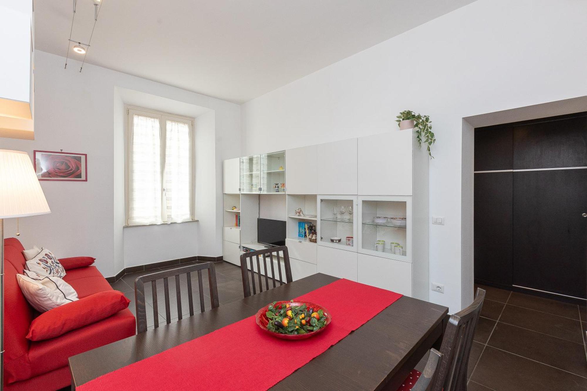 Tasso By In Apartment *