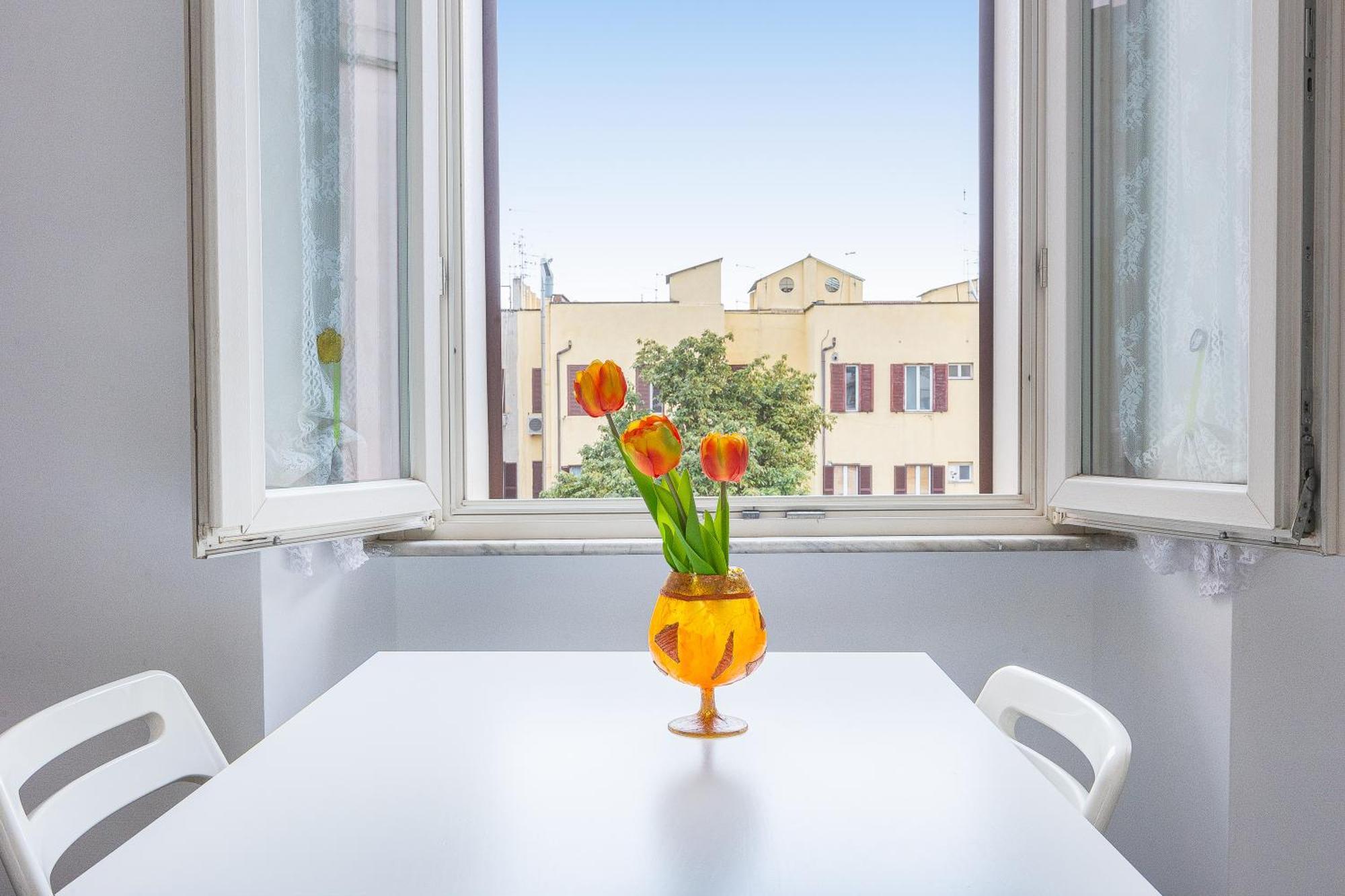 Tasso By In Apartment